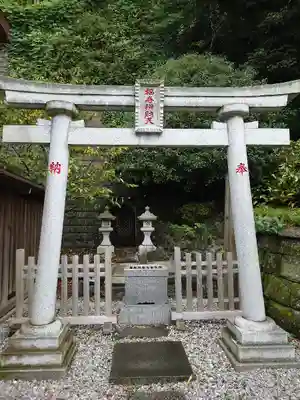 叶神社 (西叶神社)の末社・摂社