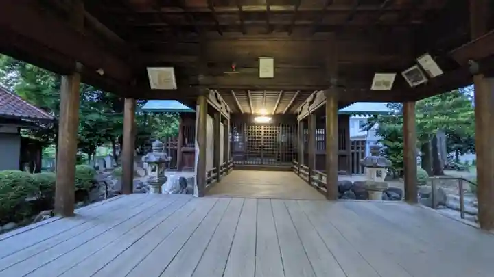 外山神社の本殿・本堂