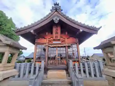 六所社（馬見塚）の本殿・本堂