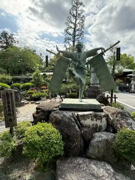 大井神社の{uncategorized: "未分類", other: "その他", undefined: "問題あり", building: "その他建物", grave: "お墓", sacred_gate: "鳥居", guardian: "狛犬", statue: "像", buddha: "仏像", history: "歴史", nature: "自然", garden: "庭園", animal: "動物", pagoda: "塔", temizu: "手水舎", mountain_gate: "山門・神門", sanctuary: "本殿・本堂", subordinate: "末社・摂社", art: "芸術", scenery: "景色", jizo: "地蔵", ema: "絵馬", goshuin: "御朱印", omikuji: "おみくじ", items: "授与品その他", amulet: "お守り", goshuincho: "御朱印帳", eats: "食事", festival: "お祭り", votive_dance: "神楽", shichigosan: "七五三参", wedding: "結婚式", experience: "体験その他", initially: "初詣", around: "周辺", anti_infection: "感染症対策"}