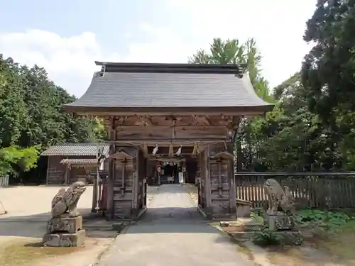 大神山神社本宮の山門・神門