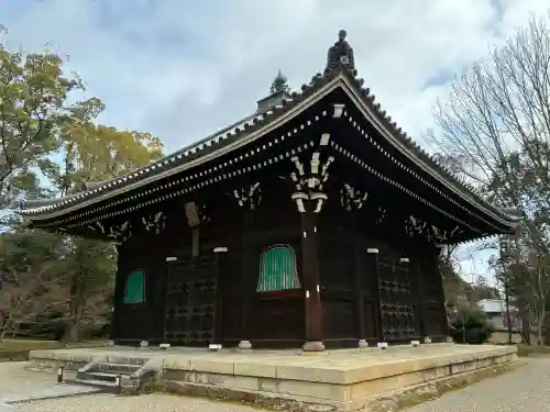 仁和寺の{uncategorized: "未分類", other: "その他", undefined: "問題あり", building: "その他建物", grave: "お墓", sacred_gate: "鳥居", guardian: "狛犬", statue: "像", buddha: "仏像", history: "歴史", nature: "自然", garden: "庭園", animal: "動物", pagoda: "塔", temizu: "手水舎", mountain_gate: "山門・神門", sanctuary: "本殿・本堂", subordinate: "末社・摂社", art: "芸術", scenery: "景色", jizo: "地蔵", ema: "絵馬", goshuin: "御朱印", omikuji: "おみくじ", items: "授与品その他", amulet: "お守り", goshuincho: "御朱印帳", eats: "食事", festival: "お祭り", votive_dance: "神楽", shichigosan: "七五三参", wedding: "結婚式", experience: "体験その他", initially: "初詣", around: "周辺", anti_infection: "感染症対策"}