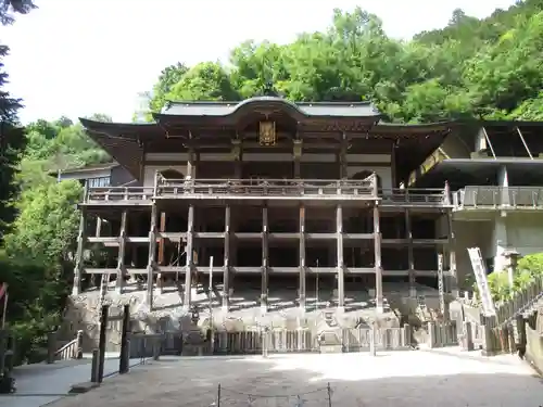 狸谷山不動院の本殿・本堂