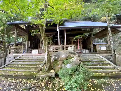 岩戸落葉神社の本殿・本堂