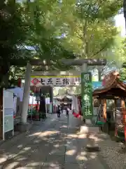 田無神社の鳥居