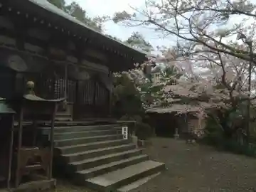聖観音堂の本殿・本堂