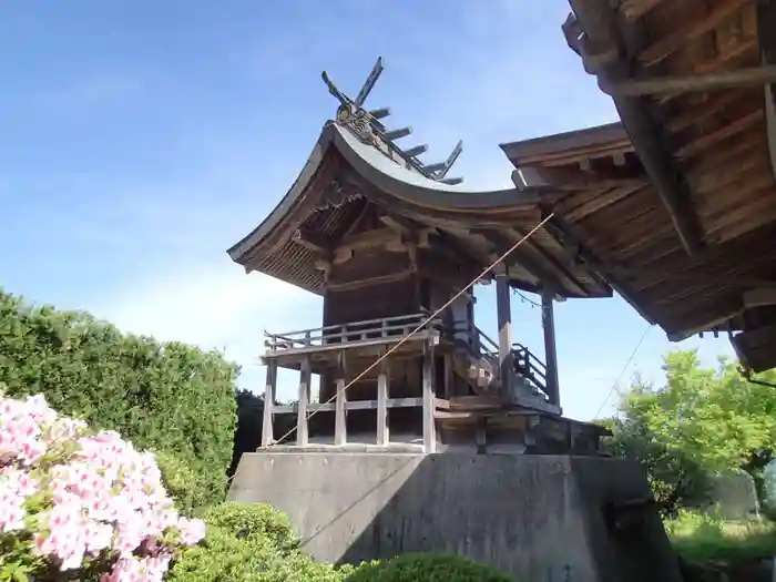 御所神社の本殿