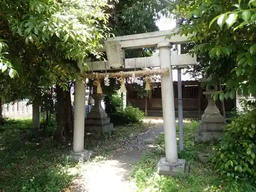 白山神社の鳥居