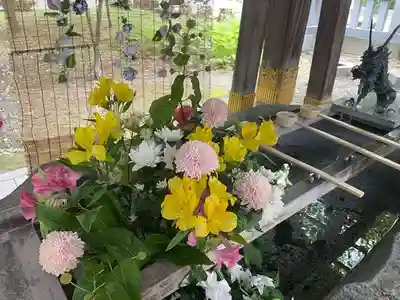彌彦神社　(伊夜日子神社)の手水舎