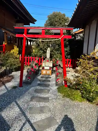 於菊稲荷神社の末社