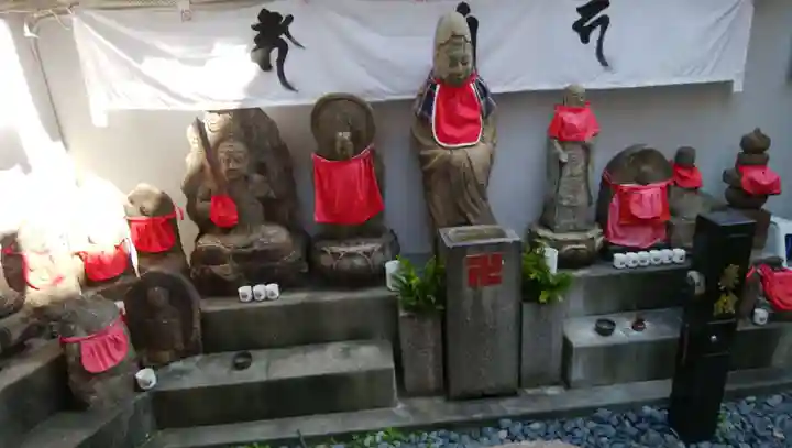 どんどろ大師善福寺の地蔵