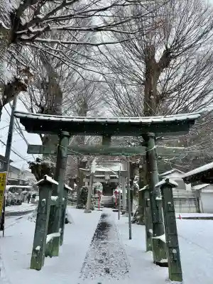 春日神社の{uncategorized: "未分類", other: "その他", undefined: "問題あり", building: "その他建物", grave: "お墓", sacred_gate: "鳥居", guardian: "狛犬", statue: "像", buddha: "仏像", history: "歴史", nature: "自然", garden: "庭園", animal: "動物", pagoda: "塔", temizu: "手水舎", mountain_gate: "山門・神門", sanctuary: "本殿・本堂", subordinate: "末社・摂社", art: "芸術", scenery: "景色", jizo: "地蔵", ema: "絵馬", goshuin: "御朱印", omikuji: "おみくじ", items: "授与品その他", amulet: "お守り", goshuincho: "御朱印帳", eats: "食事", festival: "お祭り", votive_dance: "神楽", shichigosan: "七五三参", wedding: "結婚式", experience: "体験その他", initially: "初詣", around: "周辺", anti_infection: "感染症対策"}