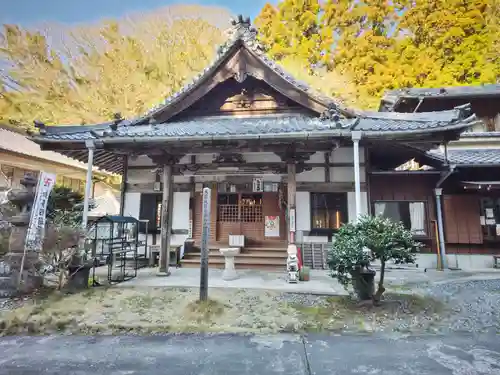 菅生山 大宝寺の本殿・本堂
