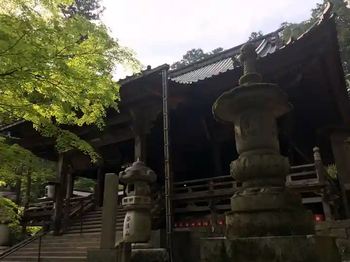 華厳寺の本殿・本堂