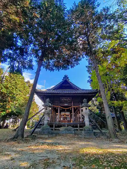 八柱神社の本殿・本堂