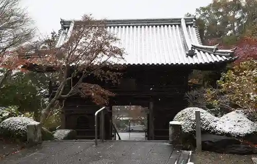 長慶寺の山門