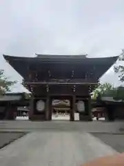 寒川神社の山門