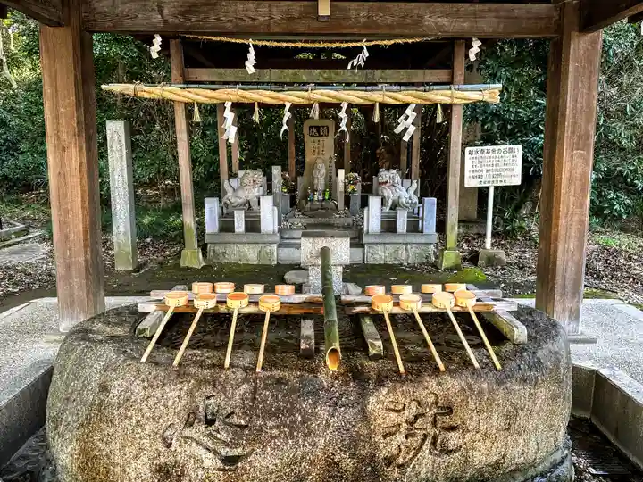 愛知縣護國神社の手水舎