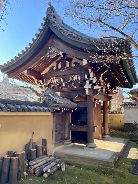 法明寺の{uncategorized: "未分類", other: "その他", undefined: "問題あり", building: "その他建物", grave: "お墓", sacred_gate: "鳥居", guardian: "狛犬", statue: "像", buddha: "仏像", history: "歴史", nature: "自然", garden: "庭園", animal: "動物", pagoda: "塔", temizu: "手水舎", mountain_gate: "山門・神門", sanctuary: "本殿・本堂", subordinate: "末社・摂社", art: "芸術", scenery: "景色", jizo: "地蔵", ema: "絵馬", goshuin: "御朱印", omikuji: "おみくじ", items: "授与品その他", amulet: "お守り", goshuincho: "御朱印帳", eats: "食事", festival: "お祭り", votive_dance: "神楽", shichigosan: "七五三参", wedding: "結婚式", experience: "体験その他", initially: "初詣", around: "周辺", anti_infection: "感染症対策"}