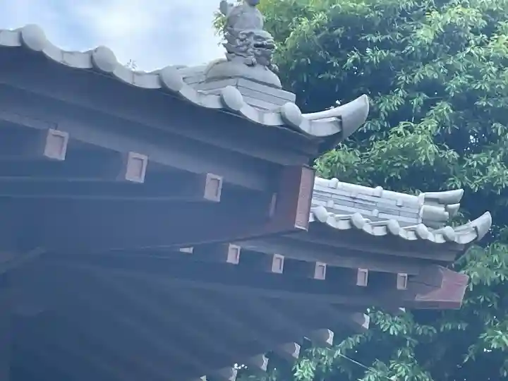 氷川神社の{uncategorized: "未分類", other: "その他", undefined: "問題あり", building: "その他建物", grave: "お墓", sacred_gate: "鳥居", guardian: "狛犬", statue: "像", buddha: "仏像", history: "歴史", nature: "自然", garden: "庭園", animal: "動物", pagoda: "塔", temizu: "手水舎", mountain_gate: "山門・神門", sanctuary: "本殿・本堂", subordinate: "末社・摂社", art: "芸術", scenery: "景色", jizo: "地蔵", ema: "絵馬", goshuin: "御朱印", omikuji: "おみくじ", items: "授与品その他", amulet: "お守り", goshuincho: "御朱印帳", eats: "食事", festival: "お祭り", votive_dance: "神楽", shichigosan: "七五三参", wedding: "結婚式", experience: "体験その他", initially: "初詣", around: "周辺", anti_infection: "感染症対策"}