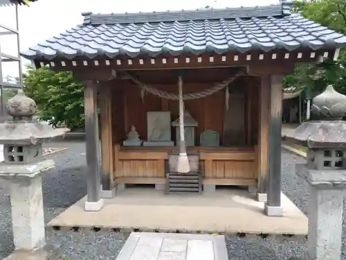 長田神社の{uncategorized: "未分類", other: "その他", undefined: "問題あり", building: "その他建物", grave: "お墓", sacred_gate: "鳥居", guardian: "狛犬", statue: "像", buddha: "仏像", history: "歴史", nature: "自然", garden: "庭園", animal: "動物", pagoda: "塔", temizu: "手水舎", mountain_gate: "山門・神門", sanctuary: "本殿・本堂", subordinate: "末社・摂社", art: "芸術", scenery: "景色", jizo: "地蔵", ema: "絵馬", goshuin: "御朱印", omikuji: "おみくじ", items: "授与品その他", amulet: "お守り", goshuincho: "御朱印帳", eats: "食事", festival: "お祭り", votive_dance: "神楽", shichigosan: "七五三参", wedding: "結婚式", experience: "体験その他", initially: "初詣", around: "周辺", anti_infection: "感染症対策"}