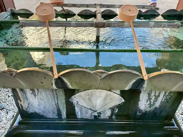 とげぬき地蔵尊 高岩寺の{uncategorized: "未分類", other: "その他", undefined: "問題あり", building: "その他建物", grave: "お墓", sacred_gate: "鳥居", guardian: "狛犬", statue: "像", buddha: "仏像", history: "歴史", nature: "自然", garden: "庭園", animal: "動物", pagoda: "塔", temizu: "手水舎", mountain_gate: "山門・神門", sanctuary: "本殿・本堂", subordinate: "末社・摂社", art: "芸術", scenery: "景色", jizo: "地蔵", ema: "絵馬", goshuin: "御朱印", omikuji: "おみくじ", items: "授与品その他", amulet: "お守り", goshuincho: "御朱印帳", eats: "食事", festival: "お祭り", votive_dance: "神楽", shichigosan: "七五三参", wedding: "結婚式", experience: "体験その他", initially: "初詣", around: "周辺", anti_infection: "感染症対策"}