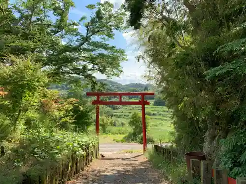 八幡神社の鳥居