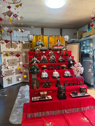 大東寺の{uncategorized: "未分類", other: "その他", undefined: "問題あり", building: "その他建物", grave: "お墓", sacred_gate: "鳥居", guardian: "狛犬", statue: "像", buddha: "仏像", history: "歴史", nature: "自然", garden: "庭園", animal: "動物", pagoda: "塔", temizu: "手水舎", mountain_gate: "山門・神門", sanctuary: "本殿・本堂", subordinate: "末社・摂社", art: "芸術", scenery: "景色", jizo: "地蔵", ema: "絵馬", goshuin: "御朱印", omikuji: "おみくじ", items: "授与品その他", amulet: "お守り", goshuincho: "御朱印帳", eats: "食事", festival: "お祭り", votive_dance: "神楽", shichigosan: "七五三参", wedding: "結婚式", experience: "体験その他", initially: "初詣", around: "周辺", anti_infection: "感染症対策"}