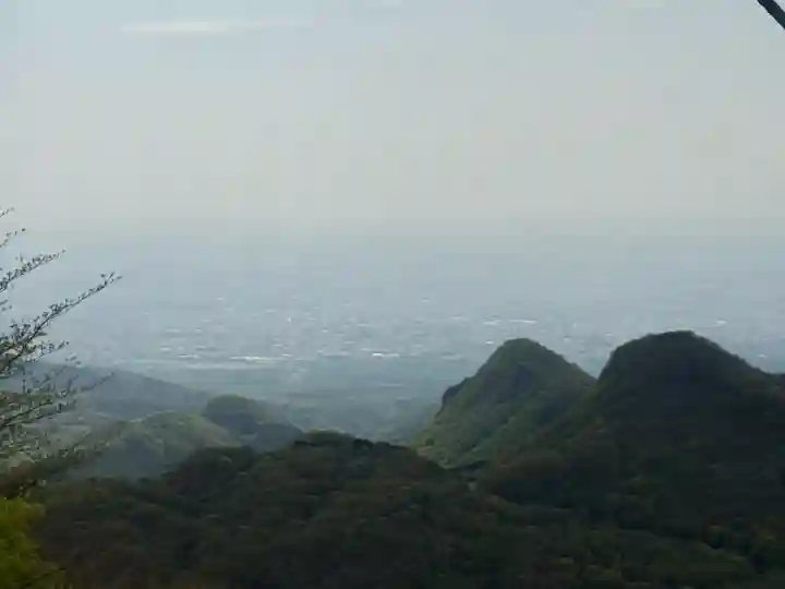 榛名富士山神社の{uncategorized: "未分類", other: "その他", undefined: "問題あり", building: "その他建物", grave: "お墓", sacred_gate: "鳥居", guardian: "狛犬", statue: "像", buddha: "仏像", history: "歴史", nature: "自然", garden: "庭園", animal: "動物", pagoda: "塔", temizu: "手水舎", mountain_gate: "山門・神門", sanctuary: "本殿・本堂", subordinate: "末社・摂社", art: "芸術", scenery: "景色", jizo: "地蔵", ema: "絵馬", goshuin: "御朱印", omikuji: "おみくじ", items: "授与品その他", amulet: "お守り", goshuincho: "御朱印帳", eats: "食事", festival: "お祭り", votive_dance: "神楽", shichigosan: "七五三参", wedding: "結婚式", experience: "体験その他", initially: "初詣", around: "周辺", anti_infection: "感染症対策"}