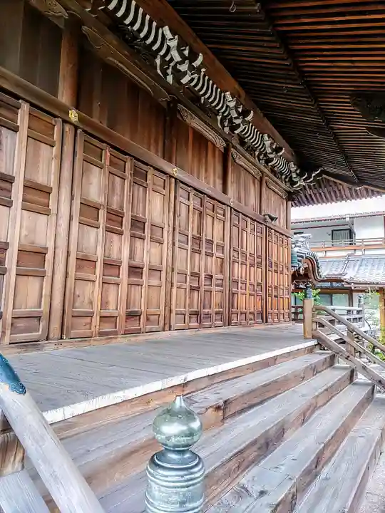 萬念寺の本殿・本堂