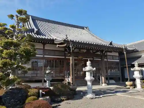 長福寺の本殿・本堂
