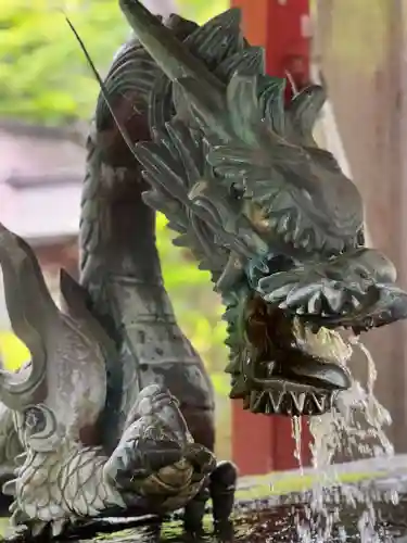 北口本宮冨士浅間神社の手水舎