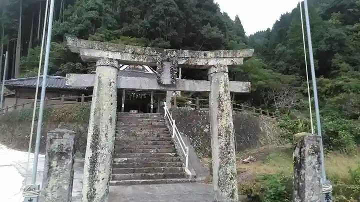 新宮神社の鳥居