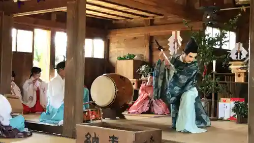 神明宮の神楽