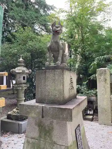 久保稲荷神社の狛犬