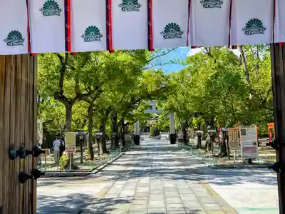 湊川神社の山門・神門