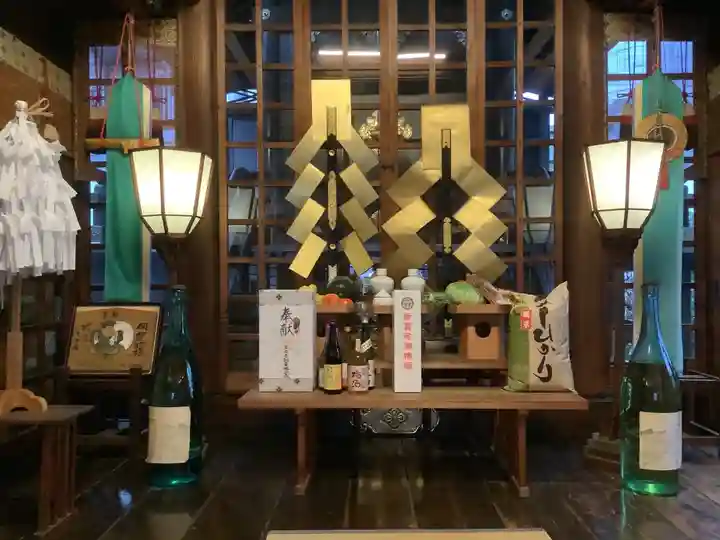 三輪神社の本殿・本堂