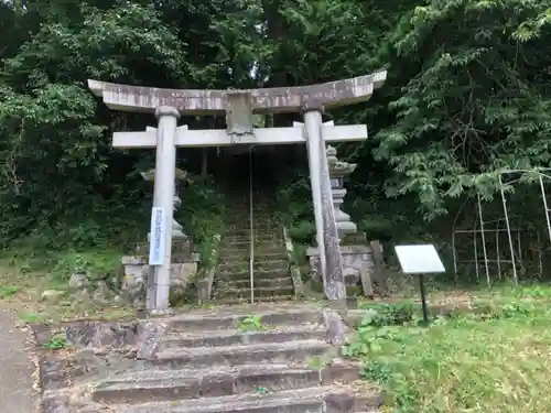 熊按神社の鳥居