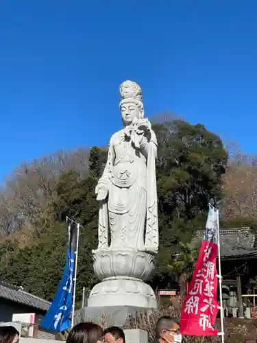 埼玉厄除け開運大師・龍泉寺（切り絵御朱印発祥の寺）の仏像