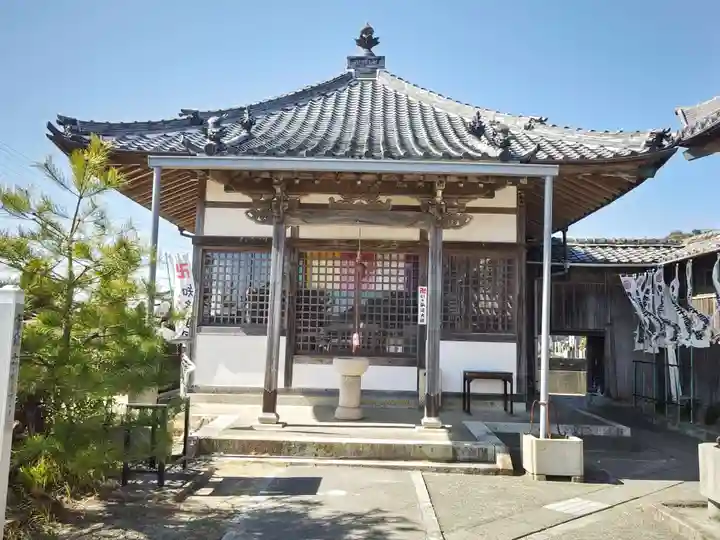 西方寺の本殿・本堂