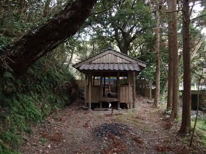 雷神社の本殿・本堂