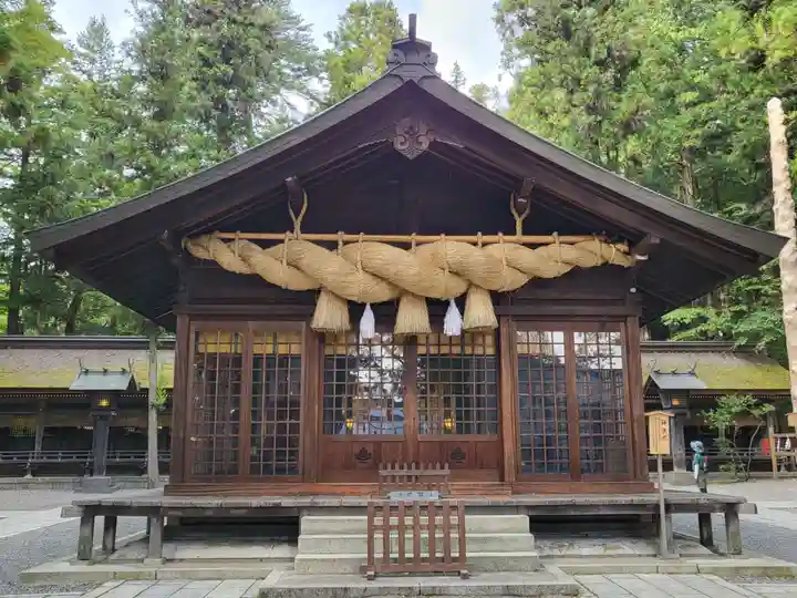 諏訪大社下社春宮(長野県)