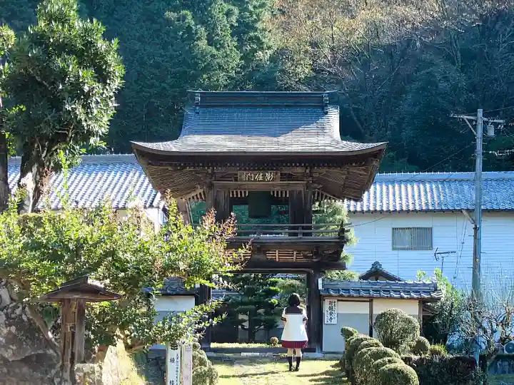 竜安寺の山門・神門