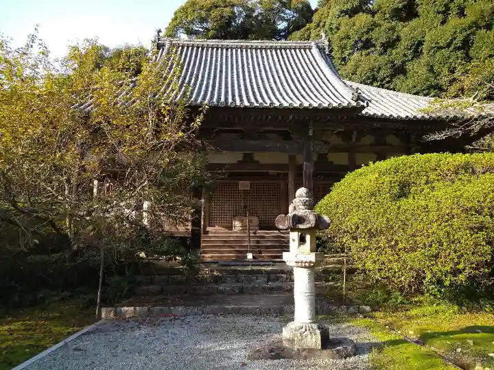 長岳寺の本殿・本堂