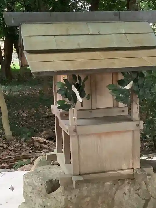 三明神社(神領町)の末社・摂社