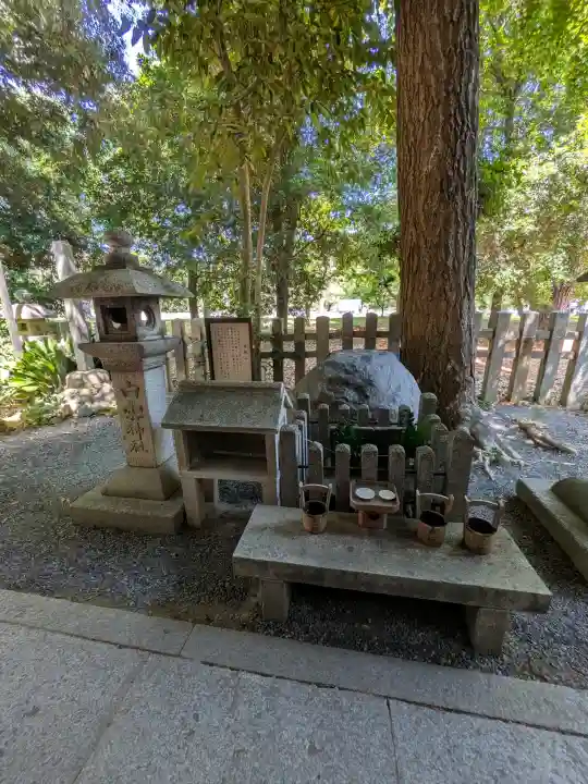 白雲神社の{uncategorized: "未分類", other: "その他", undefined: "問題あり", building: "その他建物", grave: "お墓", sacred_gate: "鳥居", guardian: "狛犬", statue: "像", buddha: "仏像", history: "歴史", nature: "自然", garden: "庭園", animal: "動物", pagoda: "塔", temizu: "手水舎", mountain_gate: "山門・神門", sanctuary: "本殿・本堂", subordinate: "末社・摂社", art: "芸術", scenery: "景色", jizo: "地蔵", ema: "絵馬", goshuin: "御朱印", omikuji: "おみくじ", items: "授与品その他", amulet: "お守り", goshuincho: "御朱印帳", eats: "食事", festival: "お祭り", votive_dance: "神楽", shichigosan: "七五三参", wedding: "結婚式", experience: "体験その他", initially: "初詣", around: "周辺", anti_infection: "感染症対策"}