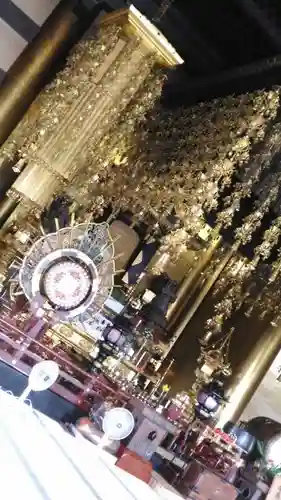 西新井大師総持寺の本殿・本堂