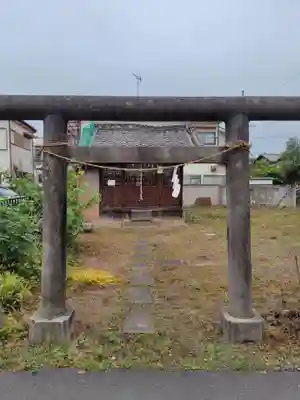 稲荷大明神の鳥居
