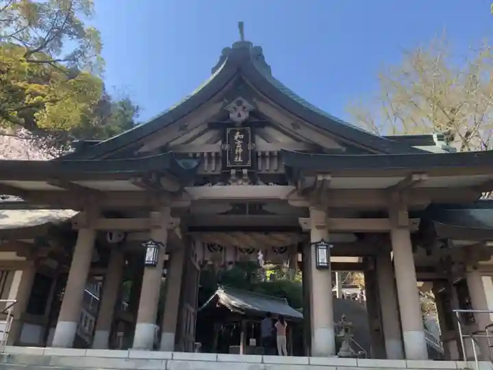和霊神社の山門・神門