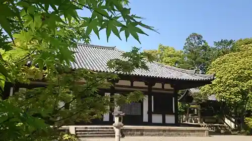 秋篠寺の本殿